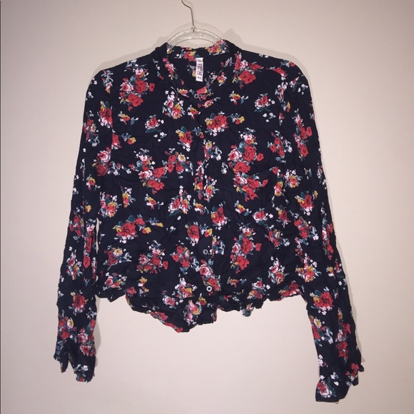 🍁🛍🌹Mudd Floral Hi-Low Shirt🌹 - Picture 1 of 5